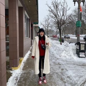 white coat Off-season discount！